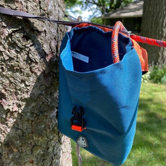 ARCADIA TRAIL DOG PACKABLE TIE OUT & LEASH - Picture 5 of 8